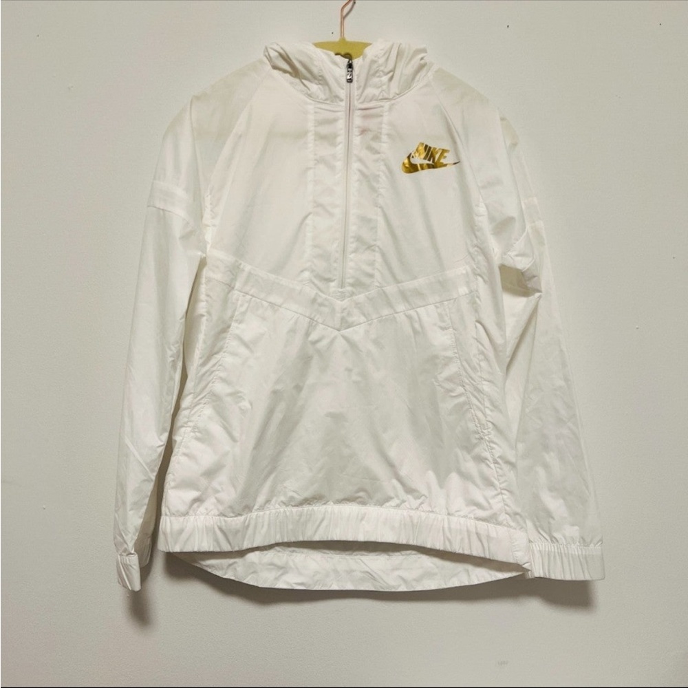 Nike Long Sleeve White Half Zip Windbreaker